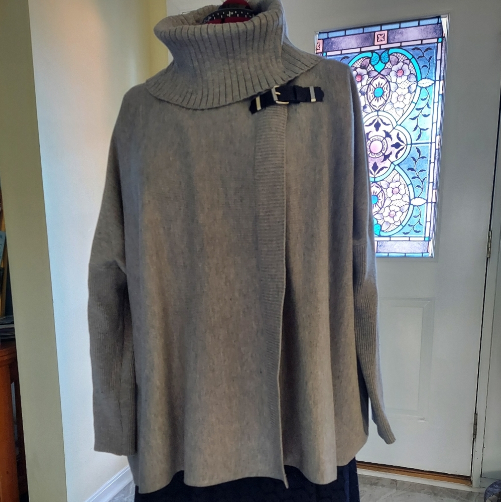 Calvin Klein poncho sweater w buckle detail Small / Medium in gray